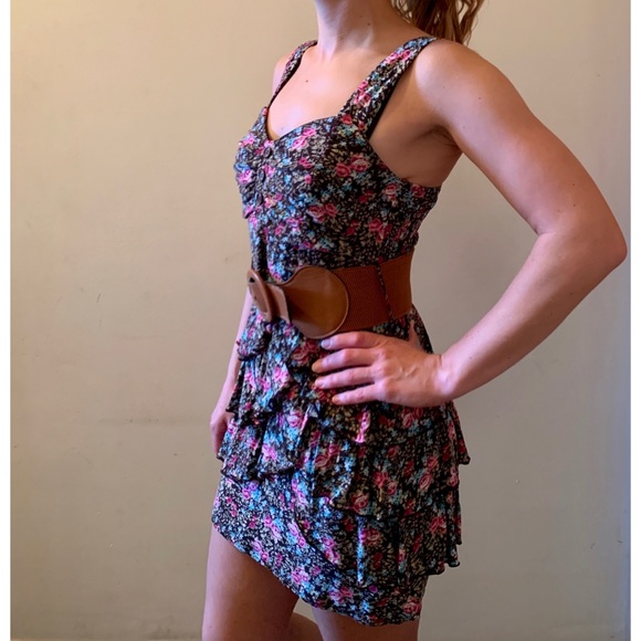 Floral 🌸Ruffle Dress - Picture 3 of 4